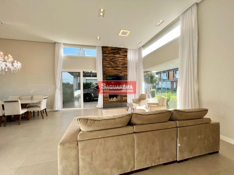 Casa Completa com 3 Dormitórios e Área de Lazer: 3ª foto da galeria de imagens do imóvel