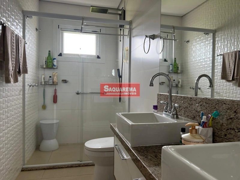 Belíssima casa oferecendo conforto, funcionalidade e lazer.: 13ª foto da galeria de imagens do imóvel