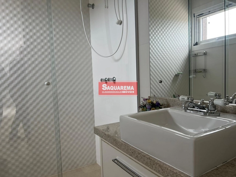 Belíssima casa oferecendo conforto, funcionalidade e lazer.: 16ª foto da galeria de imagens do imóvel