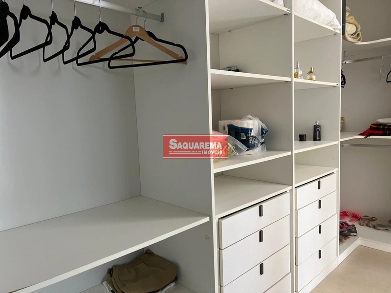 Belíssima casa oferecendo conforto, funcionalidade e lazer.: 12ª foto da galeria de imagens do imóvel