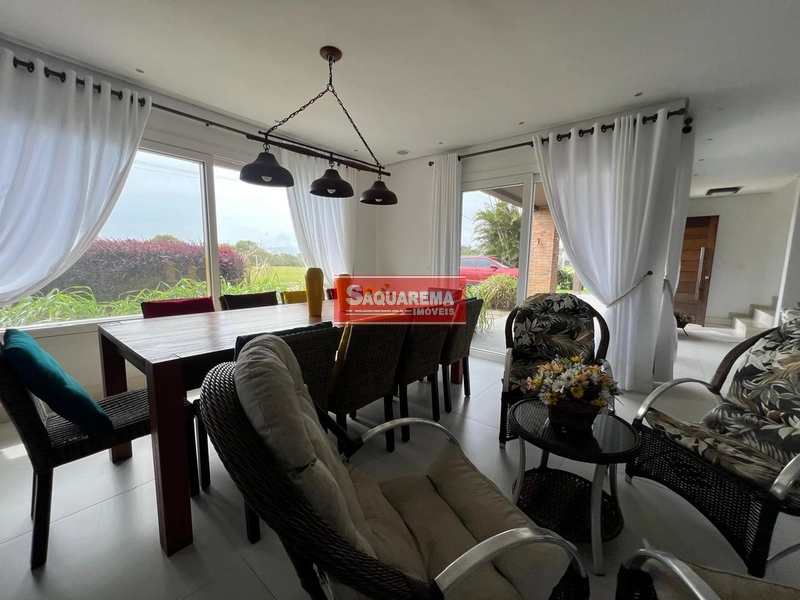 Belíssima casa oferecendo conforto, funcionalidade e lazer.: 9ª foto da galeria de imagens do imóvel