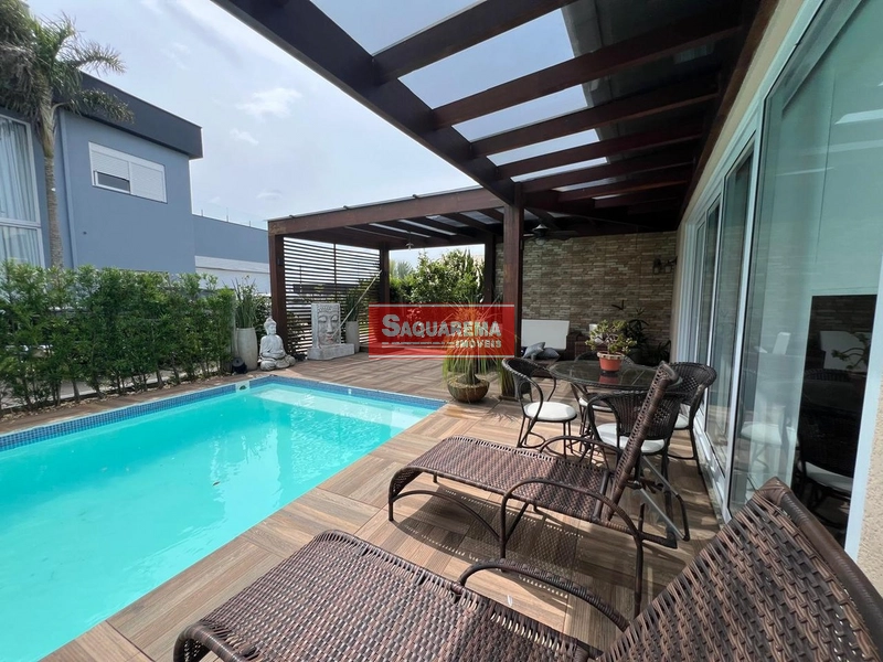 Residência Exclusiva com Piscina Aquecida!: 4ª foto da galeria de imagens do imóvel
