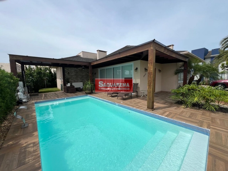 Residência Exclusiva com Piscina Aquecida!: 1ª foto da galeria de imagens do imóvel