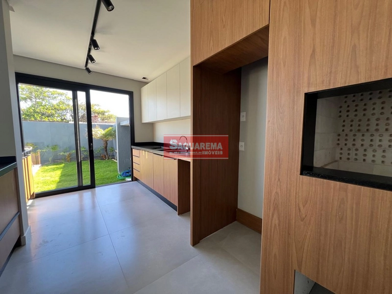 Sobrado Belíssimo com Design Moderno: 8ª foto da galeria de imagens do imóvel