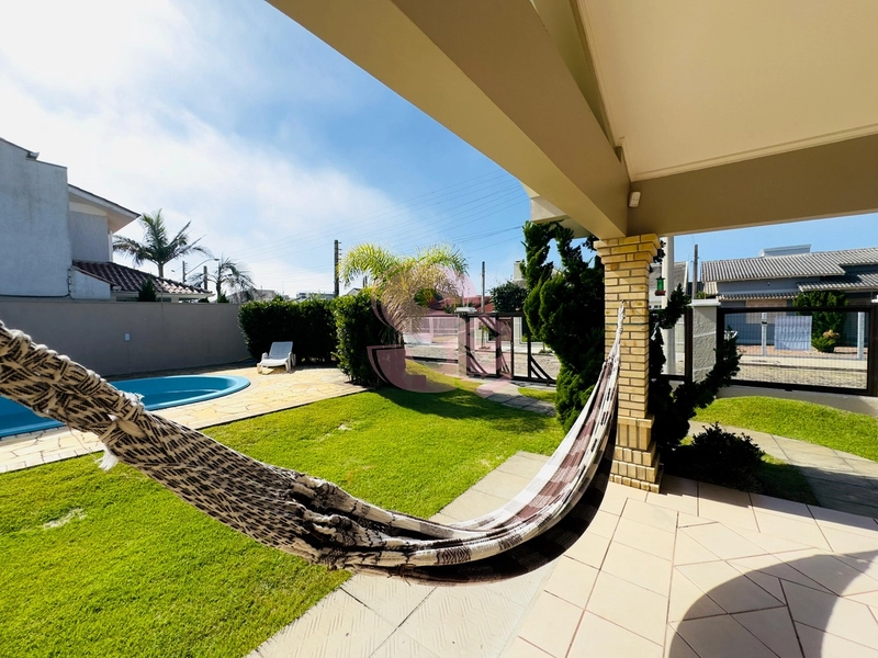 LINDO IMÓVEL À 100M DO MAR! ÁREA COM 600m2!: 60ª foto da galeria de imagens do imóvel
