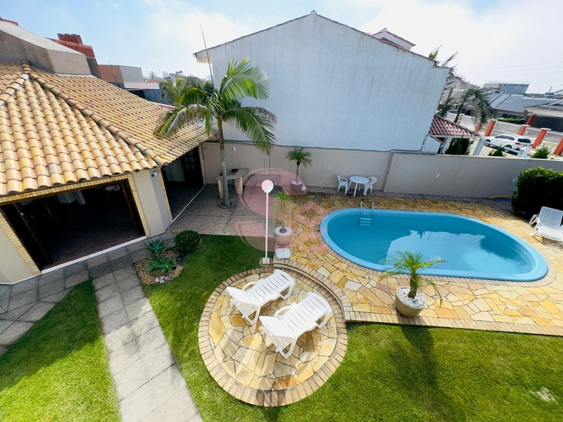 LINDO IMÓVEL À 100M DO MAR! ÁREA COM 600m2!: 47ª foto da galeria de imagens do imóvel