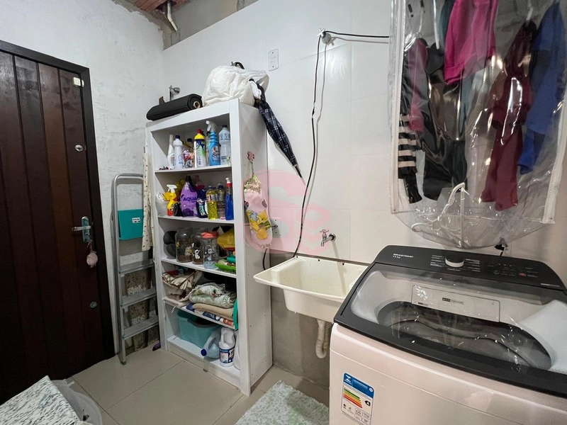 Casa à Venda – 3 Dormitórios com Piscina e Laje em Concreto: 9ª foto da galeria de imagens do imóvel