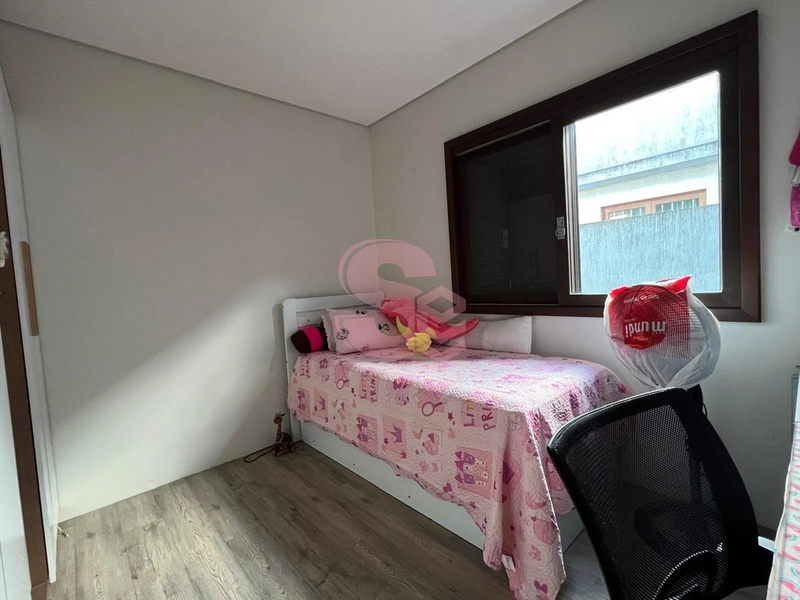Casa à Venda – 3 Dormitórios com Piscina e Laje em Concreto: 11ª foto da galeria de imagens do imóvel