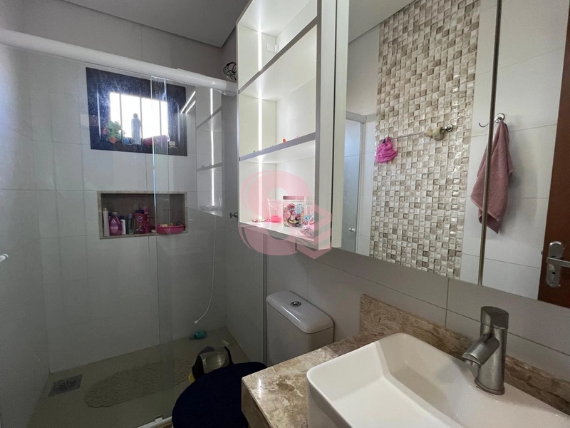 Casa à Venda – 3 Dormitórios com Piscina e Laje em Concreto: 15ª foto da galeria de imagens do imóvel