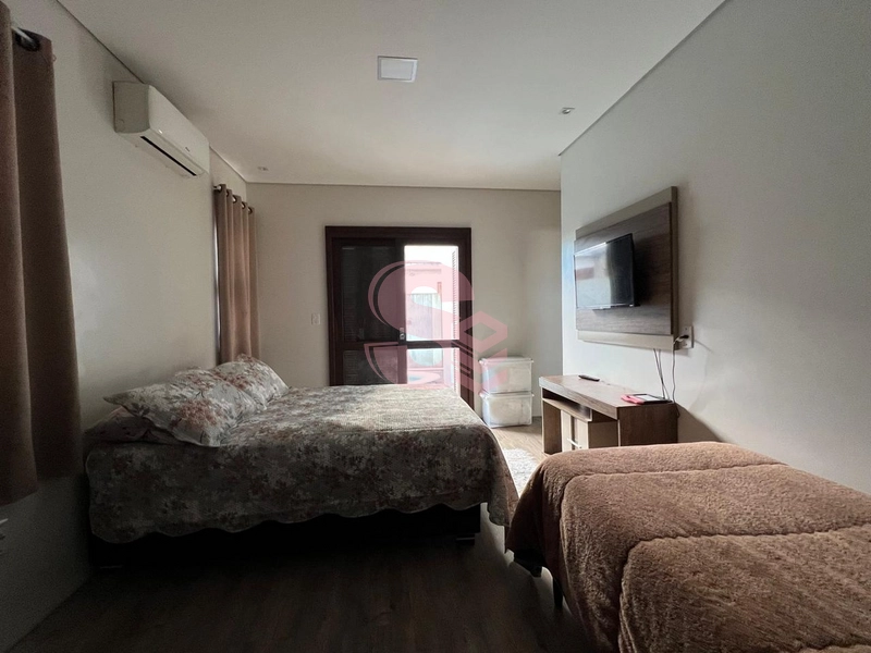 Casa à Venda – 3 Dormitórios com Piscina e Laje em Concreto: 13ª foto da galeria de imagens do imóvel