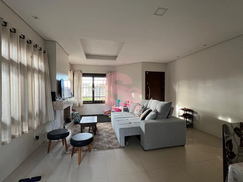 Casa à Venda – 3 Dormitórios com Piscina e Laje em Concreto: 5ª foto da galeria de imagens do imóvel