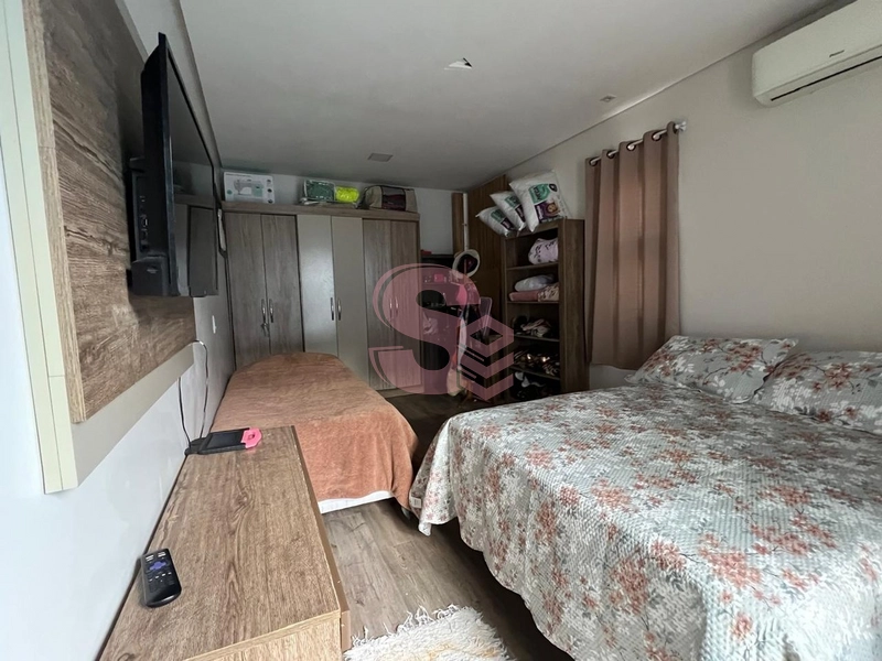 Casa à Venda – 3 Dormitórios com Piscina e Laje em Concreto: 12ª foto da galeria de imagens do imóvel