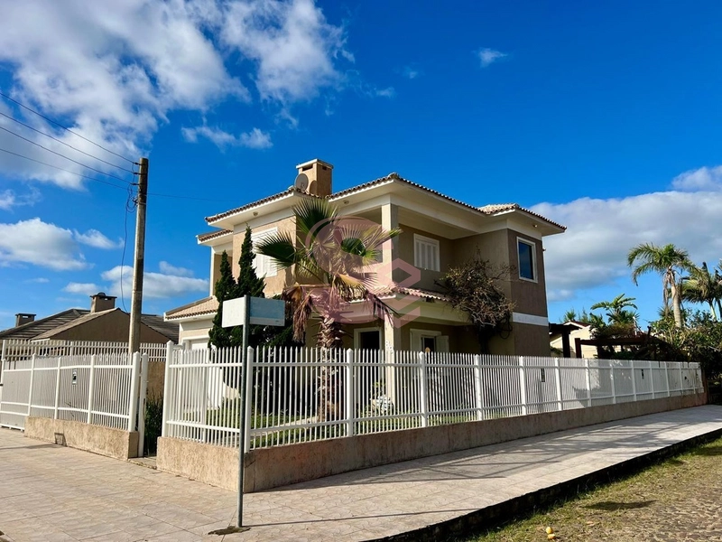Residência de Alvenaria - Ampla e Confortável: 2ª foto da galeria de imagens do imóvel
