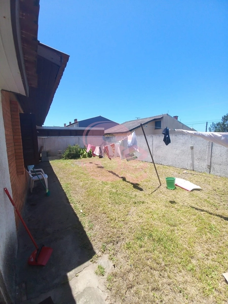 Casa a 50 metros do mar!: 13ª foto da galeria de imagens do imóvel