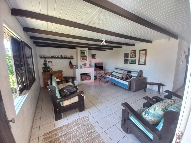 Casa a 50 metros do mar!: 6ª foto da galeria de imagens do imóvel