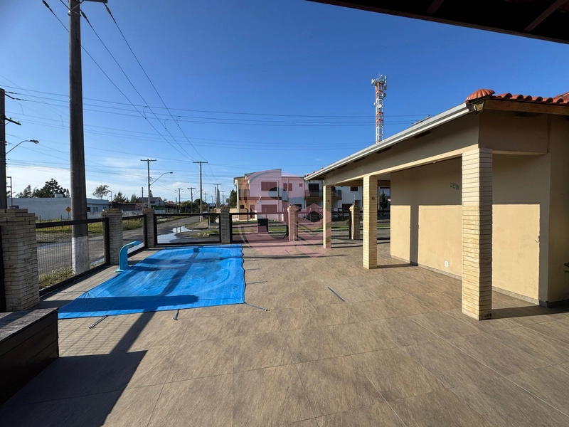 Residência de Alvenaria de Esquina com Piscina!: 4ª foto da galeria de imagens do imóvel