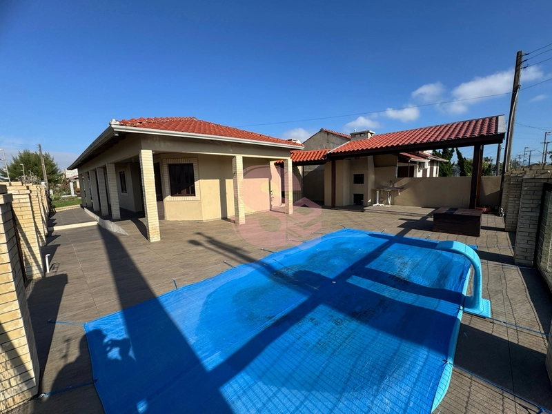 Residência de Alvenaria de Esquina com Piscina!: 5ª foto da galeria de imagens do imóvel