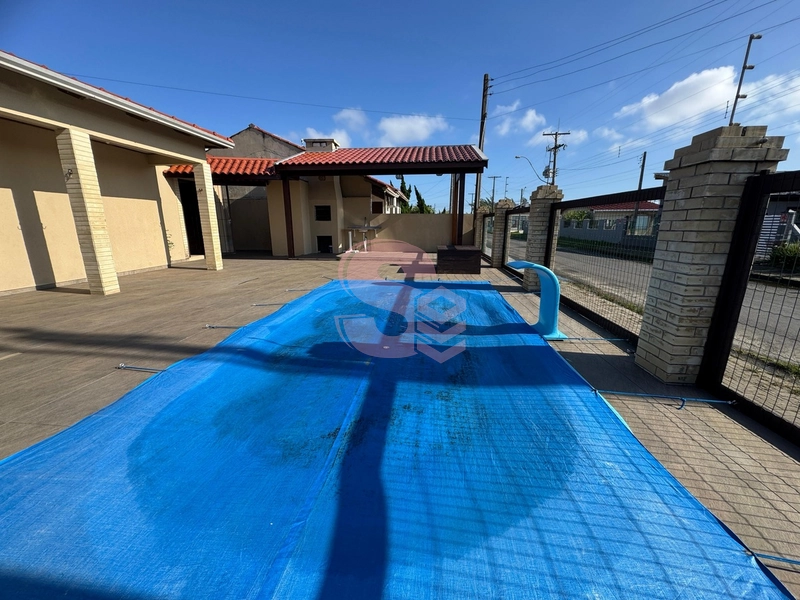 Residência de Alvenaria de Esquina com Piscina!: 6ª foto da galeria de imagens do imóvel