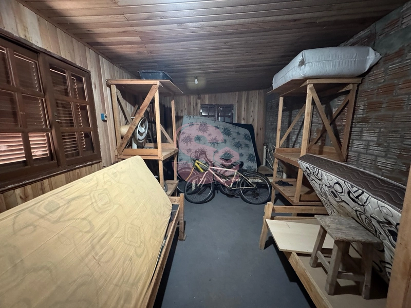 Casa de madeira bem localizada: 8ª foto da galeria de imagens do imóvel