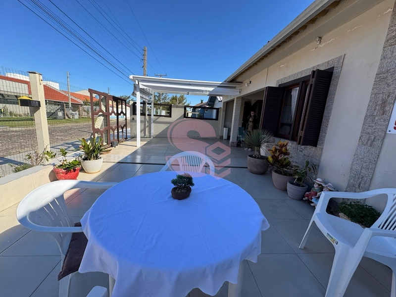 Casa 50 metros do mar.: 4ª foto da galeria de imagens do imóvel