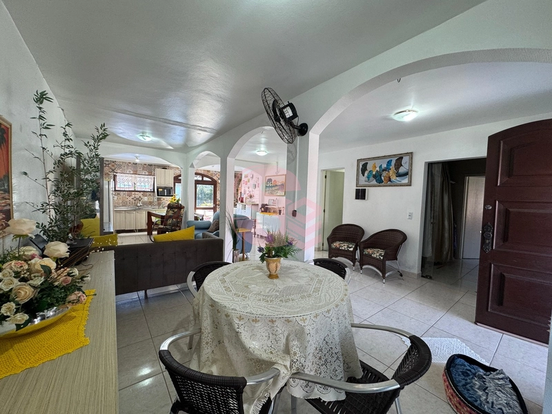 Casa 50 metros do mar.: 5ª foto da galeria de imagens do imóvel
