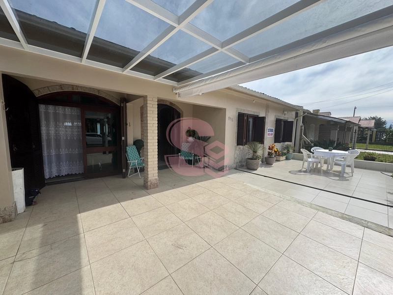 Casa 50 metros do mar.: 3ª foto da galeria de imagens do imóvel