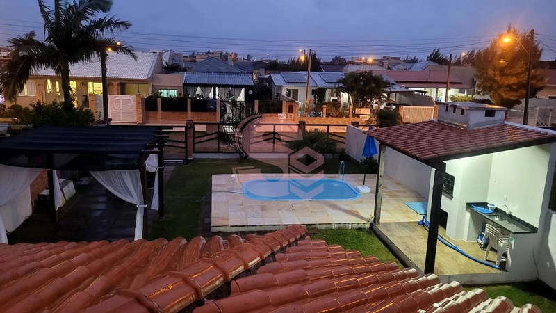 Sobrado a venda em Atlântida Sul: 9ª foto da galeria de imagens do imóvel