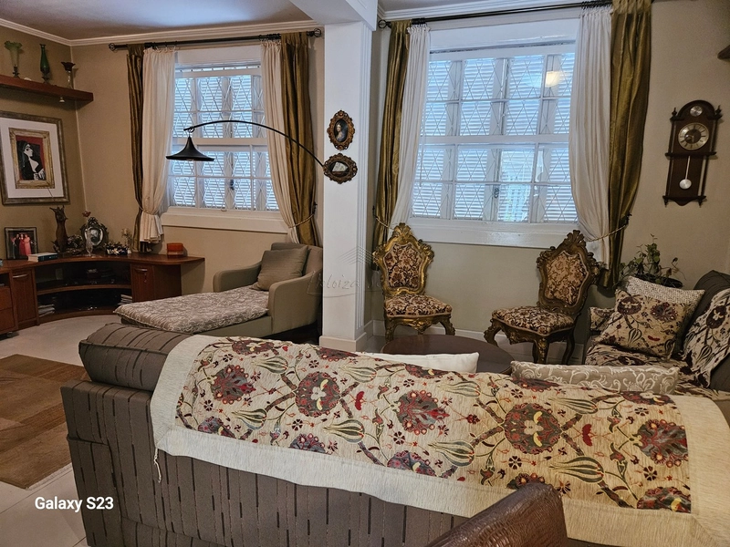 Apartamento 2 dormitórios, 1 vaga, pátio privativo, Porto Alegre, RS: 3ª foto da galeria de imagens do imóvel