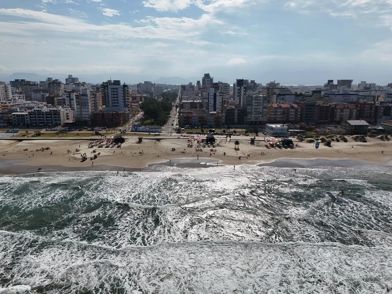 Apartamento junto ao mar, 02 dormitórios, 01 vaga, Capão da Canoa, RS: 26ª foto da galeria de imagens do imóvel
