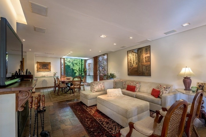 Casa com 5 quartos, cancha de tênis, piscina,450m2, 2.423m² de terreno: 7ª foto da galeria de imagens do imóvel
