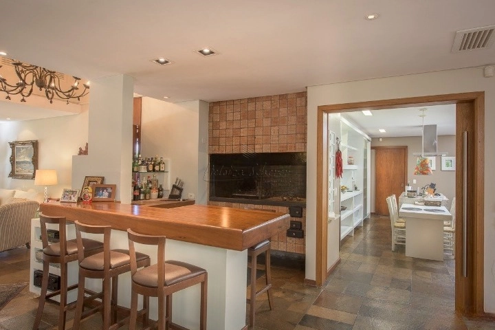 Casa com 5 quartos, cancha de tênis, piscina,450m2, 2.423m² de terreno: 15ª foto da galeria de imagens do imóvel