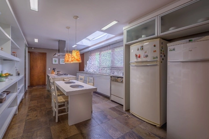 Casa com 5 quartos, cancha de tênis, piscina,450m2, 2.423m² de terreno: 25ª foto da galeria de imagens do imóvel