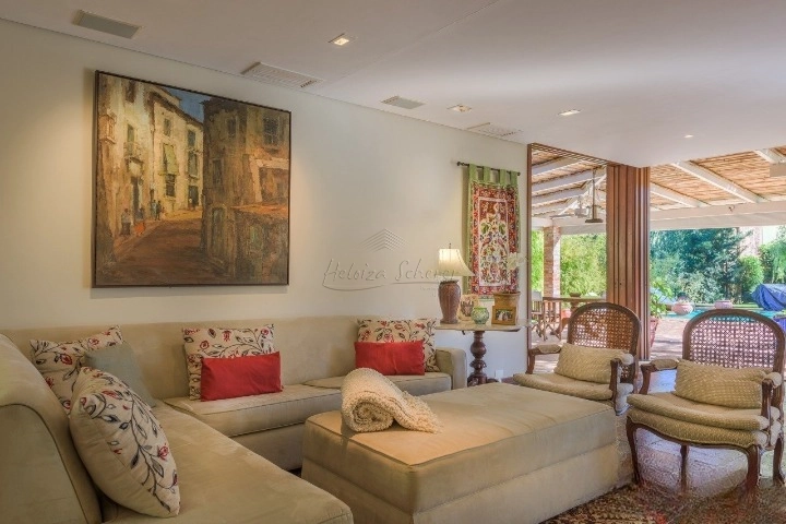 Casa com 5 quartos, cancha de tênis, piscina,450m2, 2.423m² de terreno: 6ª foto da galeria de imagens do imóvel