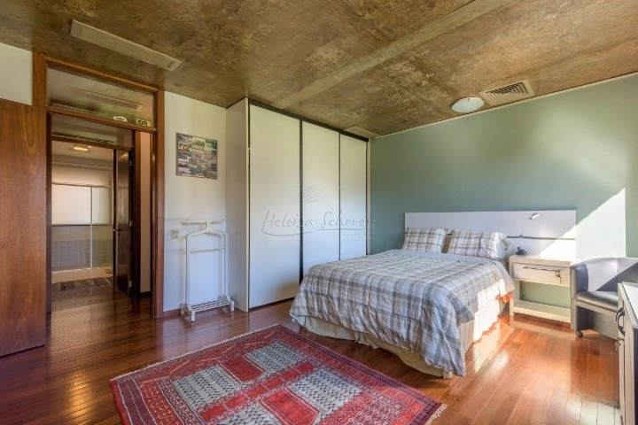 Casa com 5 quartos, cancha de tênis, piscina,450m2, 2.423m² de terreno: 45ª foto da galeria de imagens do imóvel