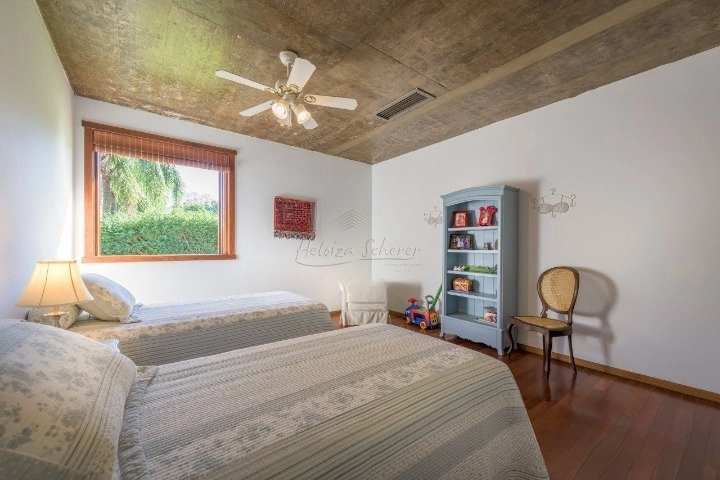 Casa com 5 quartos, cancha de tênis, piscina,450m2, 2.423m² de terreno: 38ª foto da galeria de imagens do imóvel
