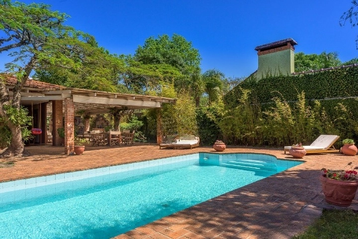 Casa com 5 quartos, cancha de tênis, piscina,450m2, 2.423m² de terreno: 51ª foto da galeria de imagens do imóvel