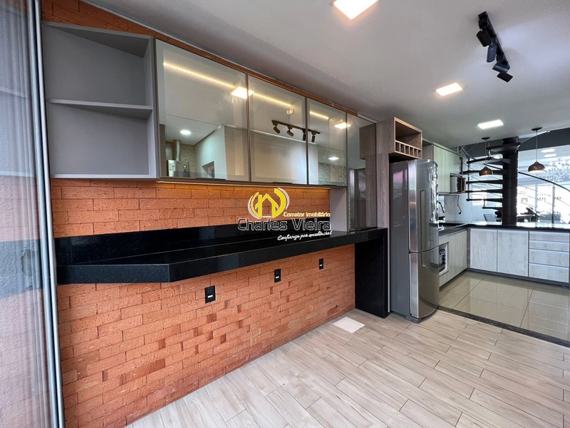 Duplex Mobiliado - Centro - Ótima Opção para quem deseja morar bem.: 3ª foto da galeria de imagens do imóvel