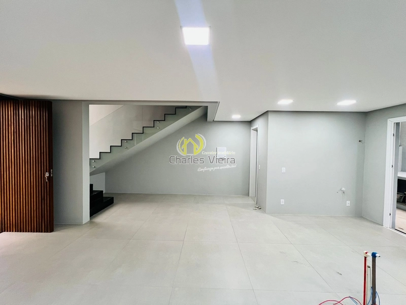 Sobrado de Alto Padrão - 3 Domritórios - Nunca Habitado.: 6ª foto da galeria de imagens do imóvel