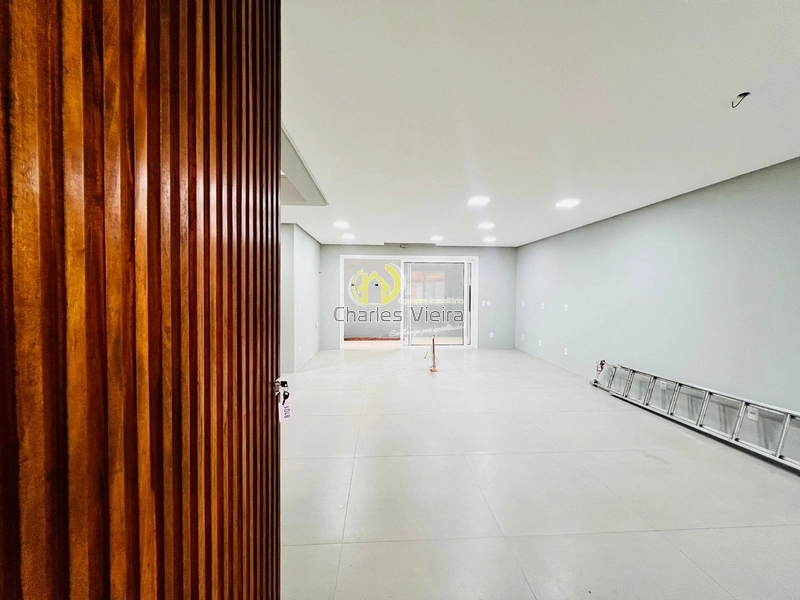 Sobrado de Alto Padrão - 3 Domritórios - Nunca Habitado.: 3ª foto da galeria de imagens do imóvel