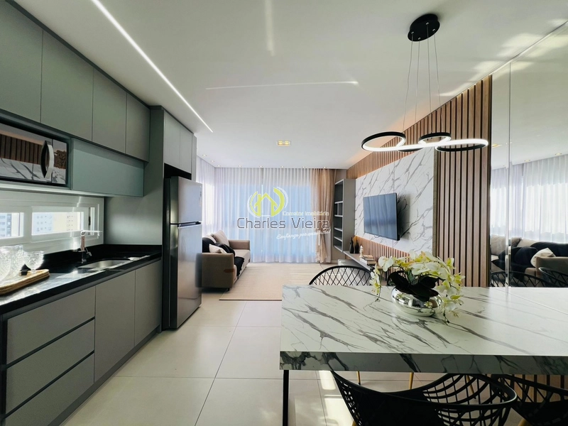 Apartamento Mobiliado, 2 dormitórios - próximo beira mar.: 2ª foto da galeria de imagens do imóvel