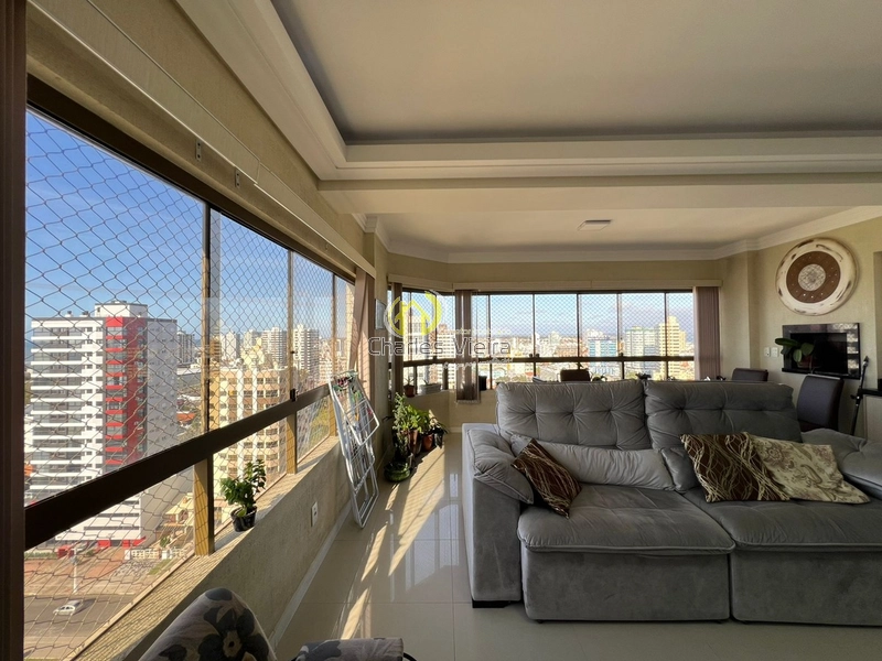 Vista liberada andar alto, ótima localização: 1ª foto da galeria de imagens do imóvel