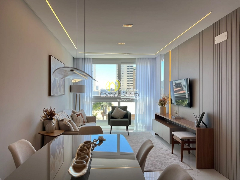 Vita mar, andar baixo, mobiliado e decorado.