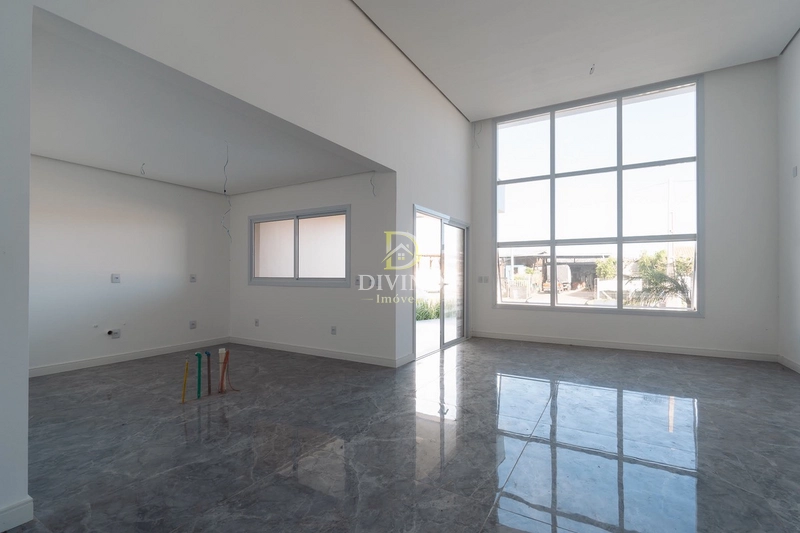 Sofisticada e Imponente: 2ª foto da galeria de imagens do imóvel