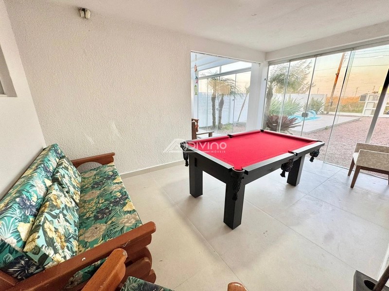 Imóvel à venda, a apenas 4 quadras do mar e com piscina, localizad: 4ª foto da galeria de imagens do imóvel