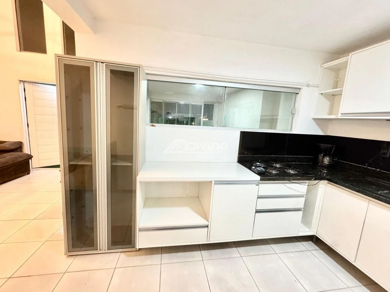 Imóvel à venda, a apenas 4 quadras do mar e com piscina, localizad: 9ª foto da galeria de imagens do imóvel