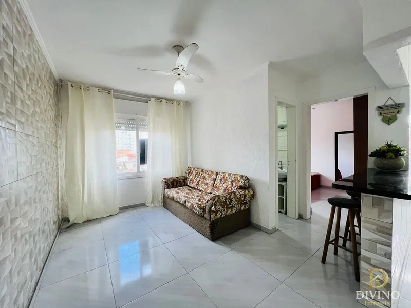 Apartamento 1 dormitório com vaga - Av Ubatuba de Farias.