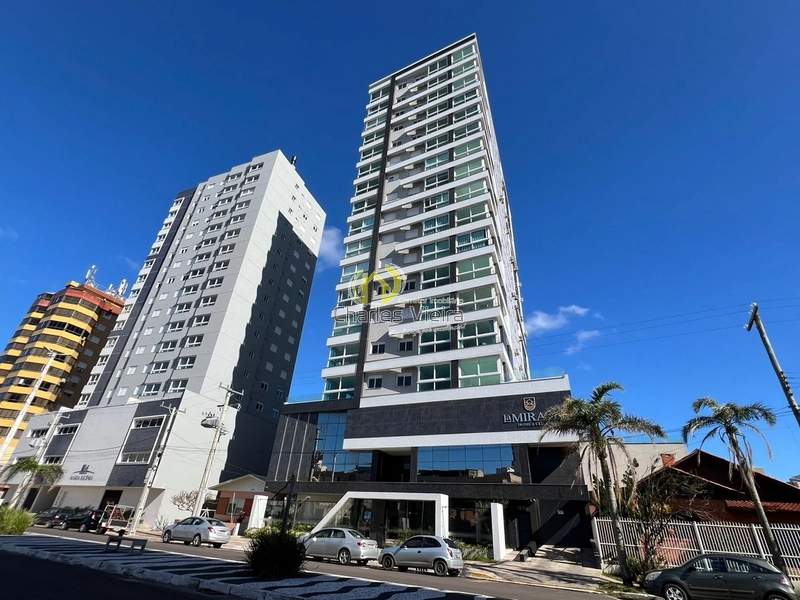 Duas suítes, frente para a avenida e vista para o mar: 2ª foto da galeria de imagens do imóvel