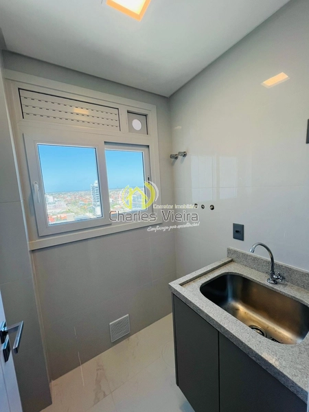 Amplo apartamento com vista liberada para o mar: 7ª foto da galeria de imagens do imóvel