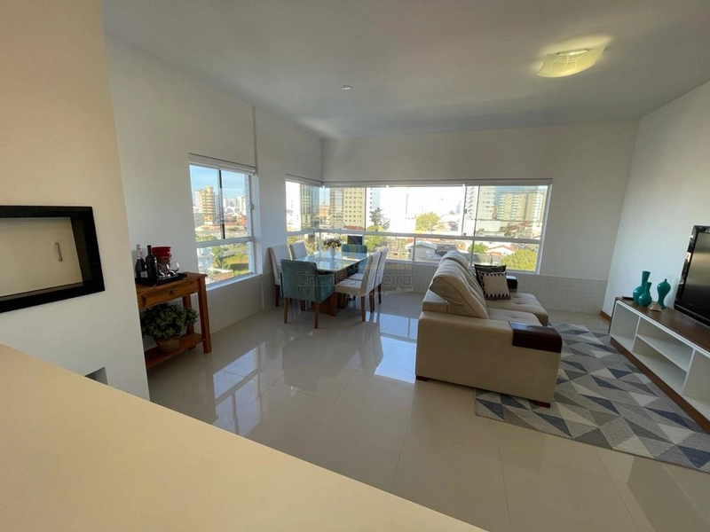 Oportunidade Mobiliado...entre o rio e o mar....Área Nobre: 7ª foto da galeria de imagens do imóvel