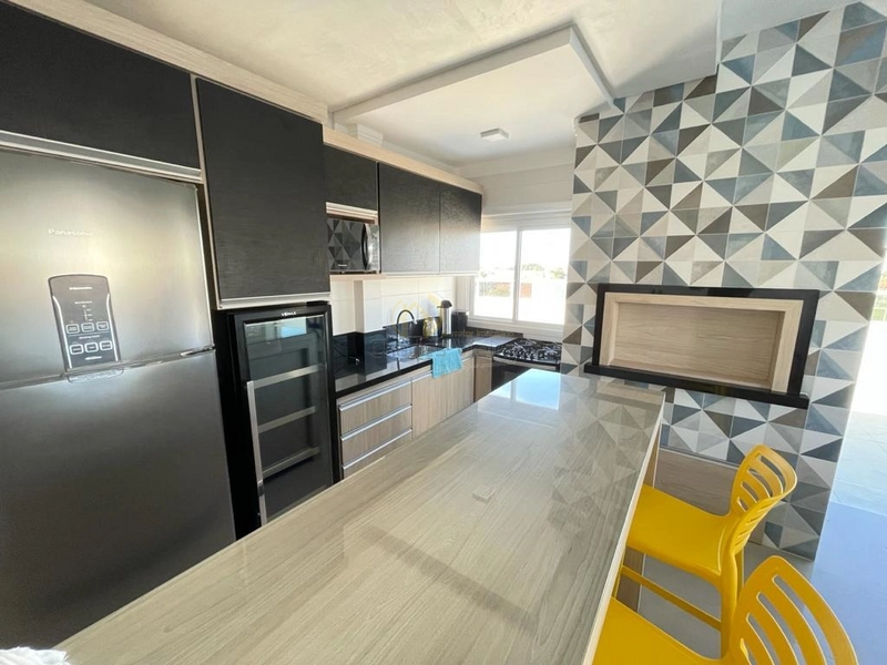 Oportunidade Mobiliado...entre o rio e o mar....Área Nobre: 33ª foto da galeria de imagens do imóvel